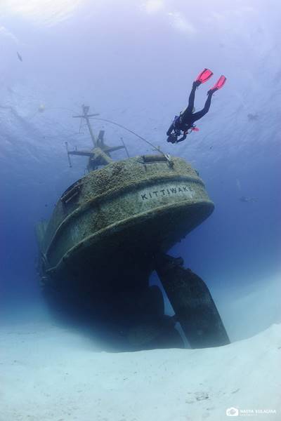 wrecked-underwater-28